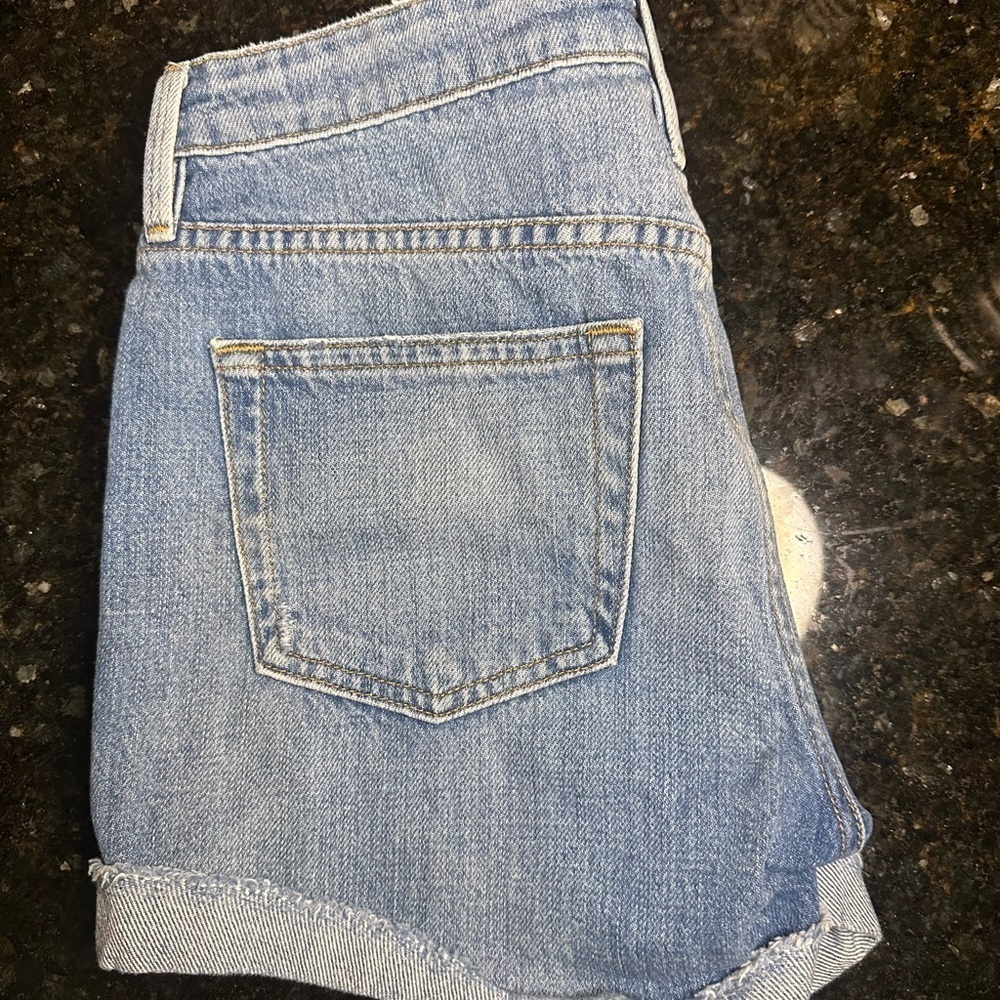 FRAME Le Grand Garçon Light Washed Blue Jean Shorts Size 25 - Picture 4 of 5